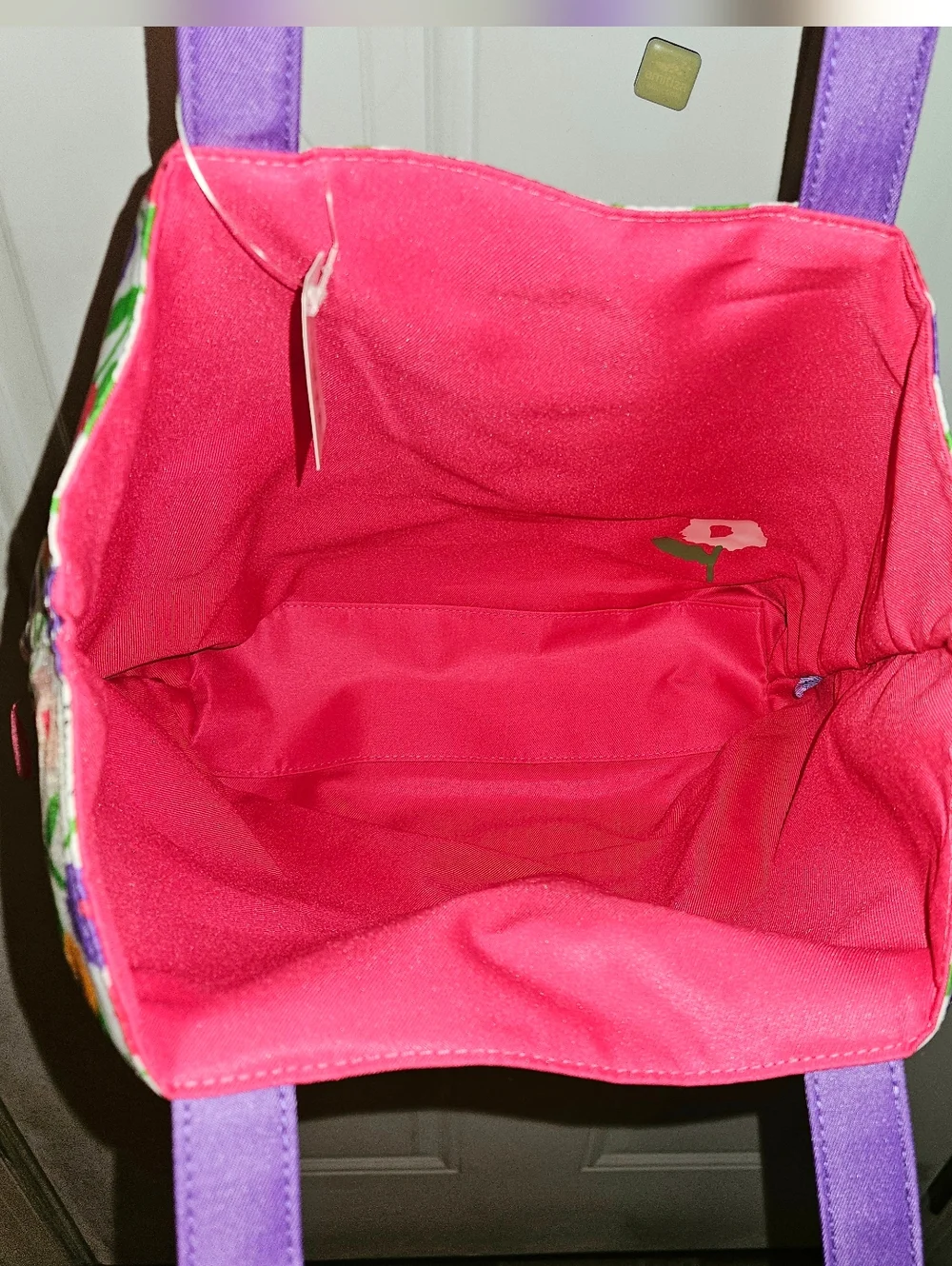 Clinique Reversible Floral Tote + A Cosmetic Bag - Picture 8 of 17